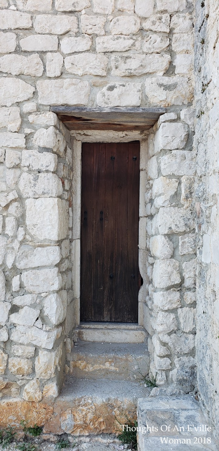 split doors 12